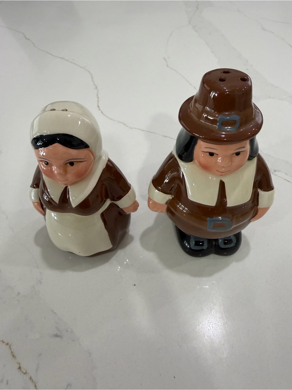 Publix Pilgrim Couple Ceramic Salt and Pepper Shakers - Brown and Cream 2014